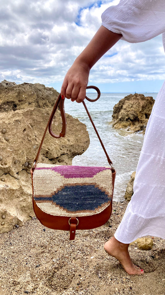 Lola crossbody